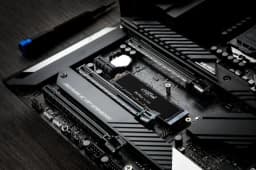 Crucial P5 Plus 500GB PCIe M.2 2280SS Gaming SSD