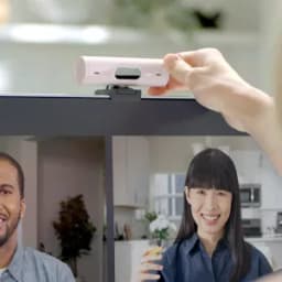 Logitech Brio 500 Full HD Webcam (Rose) - Image 4