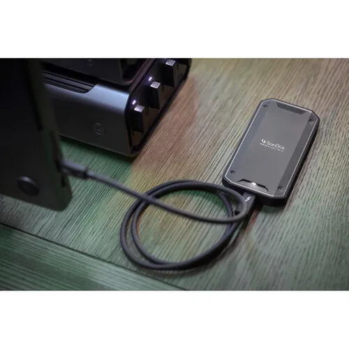 SanDisk Professional 4TB PRO-G40 SSD Thunderbolt 3 Portable SSD