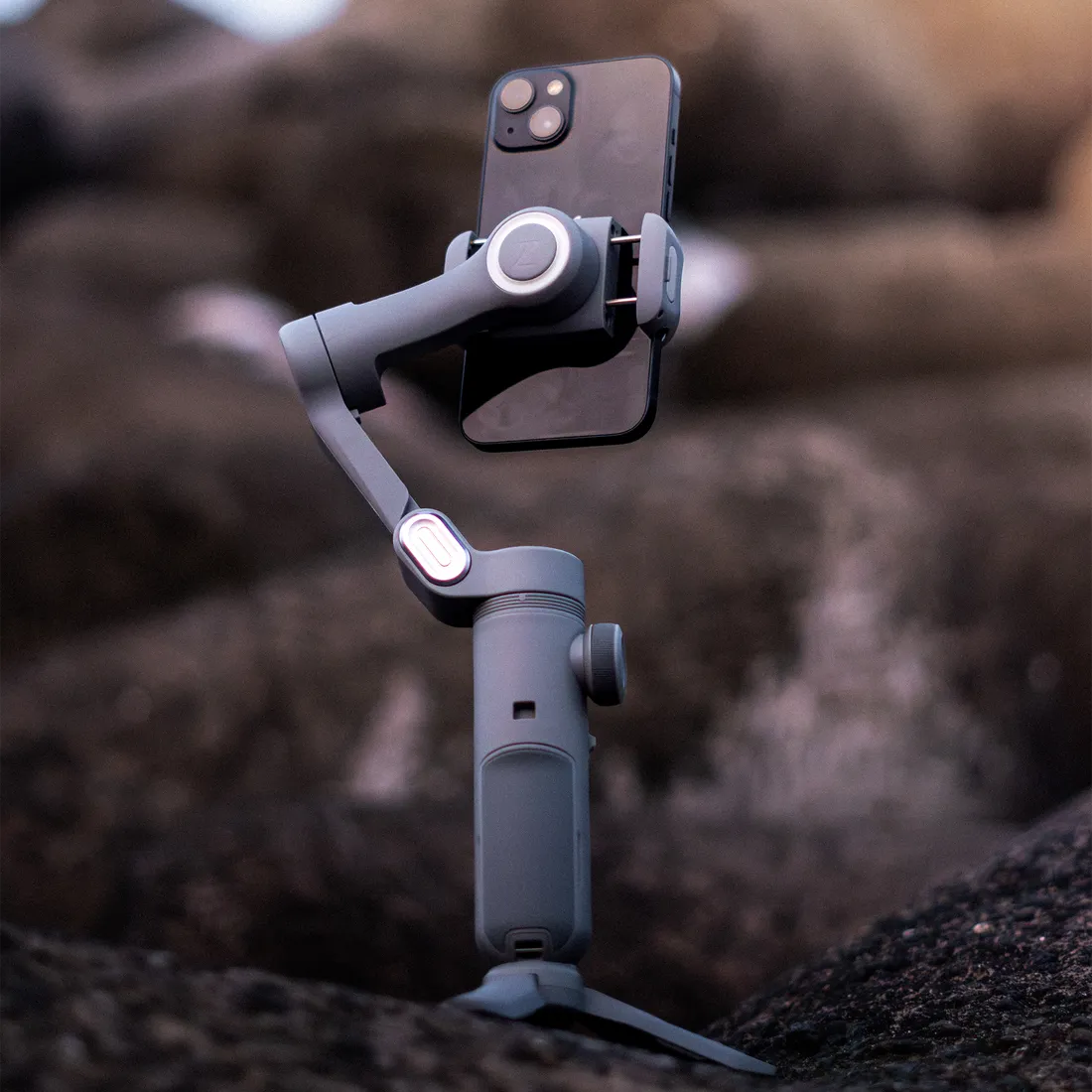 IZI GO-X 3-Axis Gimbal Online: OLED Display, LED Light, AI Tracking - Image 3